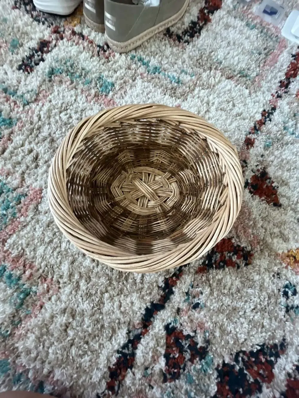Vintage Round Two-Tone Woven Wicker Decorative Bowl Basket